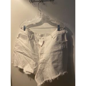 Never worn Good American shorts